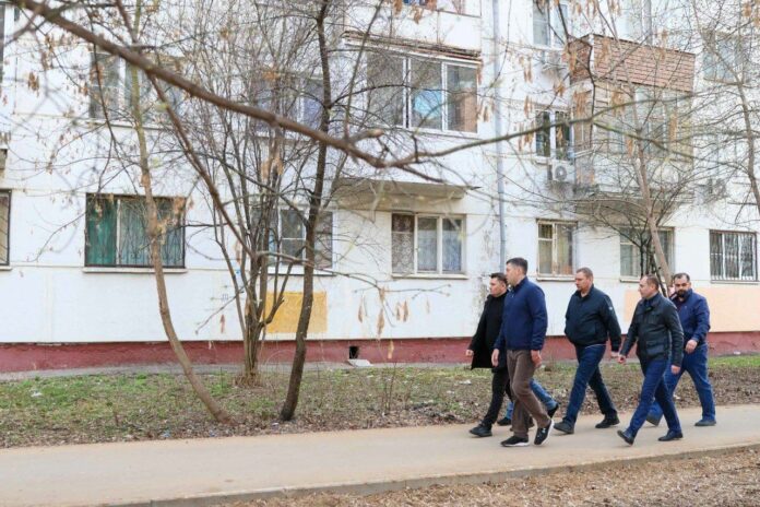 Секретарь подольского отделения проверил содержание мкр. Силикатная-2