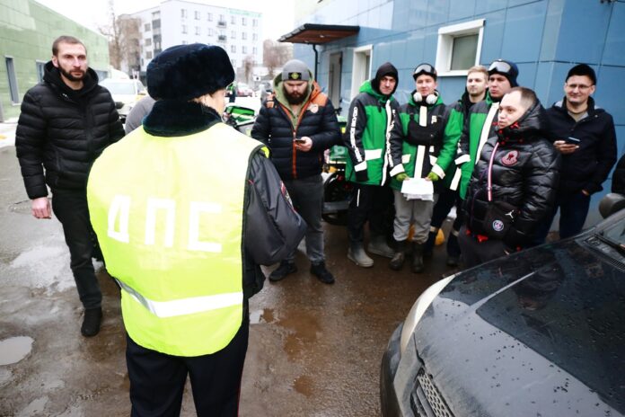 В преддверии Нового года сотрудники Госавтоинспекции провели инструктажи