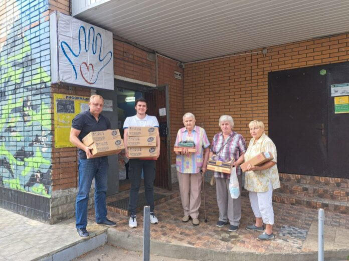 Депутат Совета депутатов совместно с ветеранами п. Быково привезли в волонтерский центр горокруга Подольск...