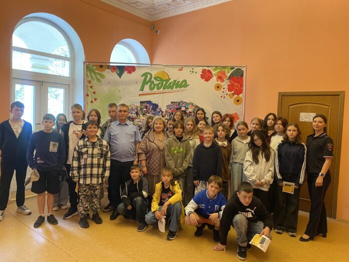 В летних оздоровительных лагерях Подмосковья сотрудники полиции, общественники и иные ведомства проводят Единые дни...