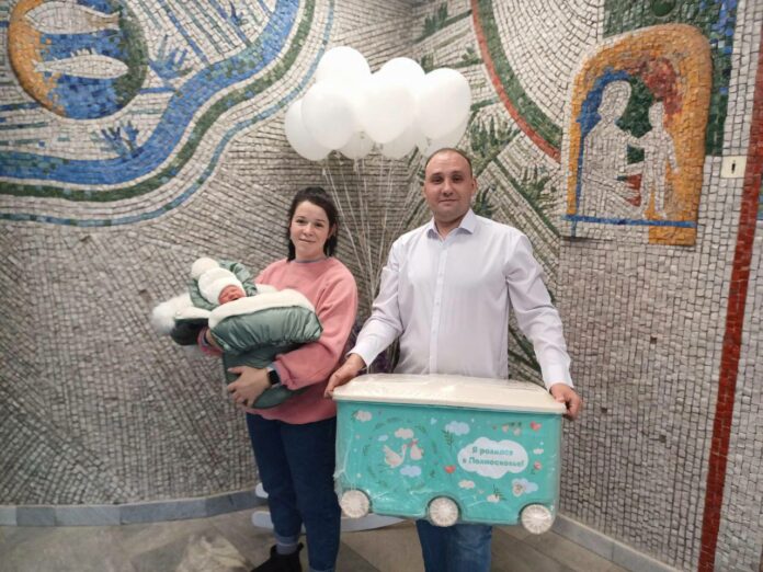 В Подольском роддоме родители могут получить подарок от губернатора для новорожденных