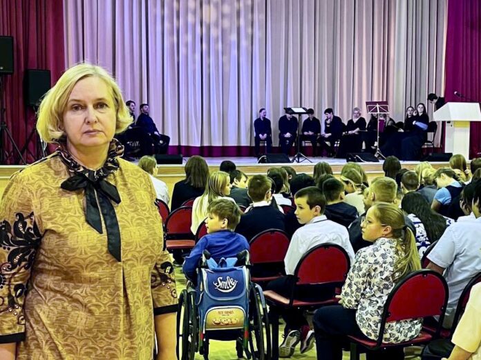 Артисты Подольской филармонии в рамках партийного проекта партии «Единая Россия» выступили для учеников школы...