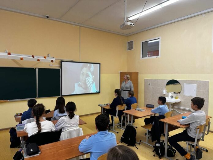 Депутат горсовета поучаствовала в киноуроке, прошедшего в рамках Всероссийского проекта «Киноуроки в школах России»