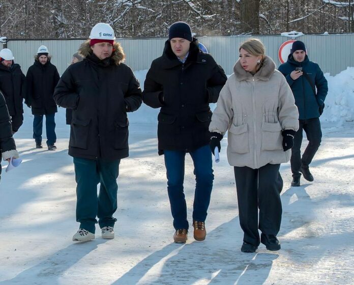 Строительство школы в Климовске проверил глава Подольска