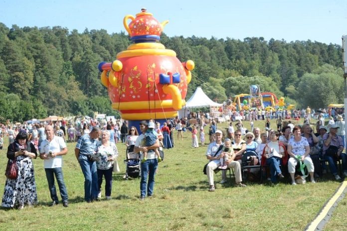На праздник всей семьей