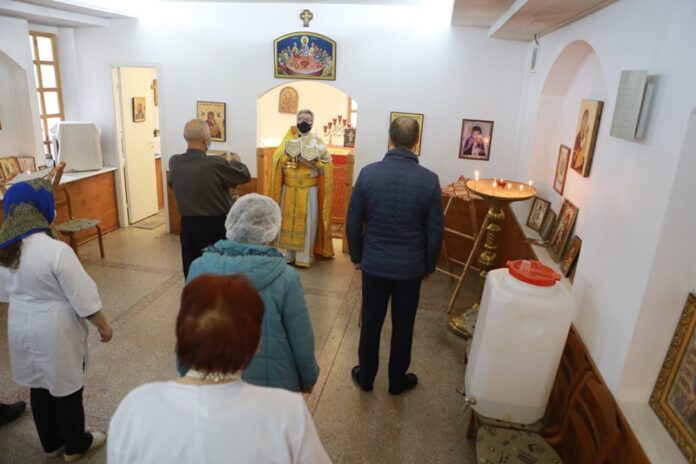 При Подольском окружном госпитале совершили божественную литургию