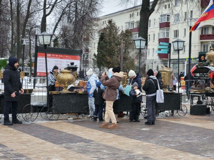 Новогодняя ярмарка проходит в Подольске