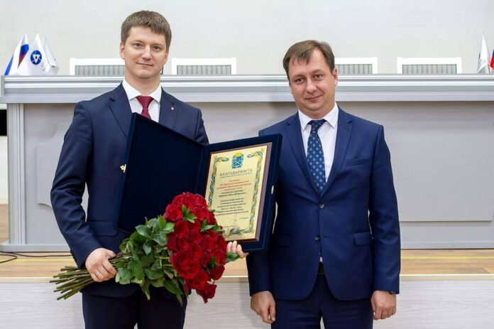 Поздравили коллектив АО «НИИ НПО «ЛУЧ» с профессиональным праздником