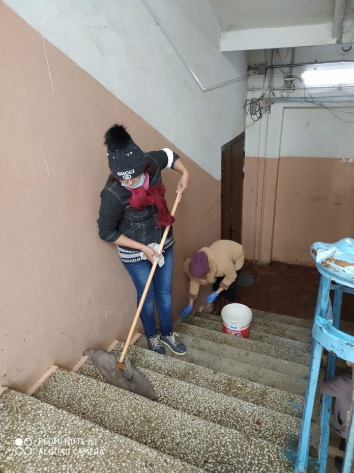 Качество дезинфекции подъездов проверяют в мкр. Климовск