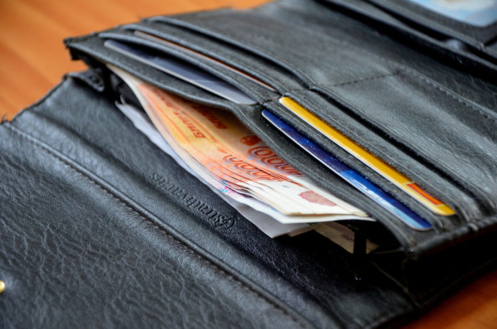 Cотрудники полиции по задержали подозреваемого в краже на 140 тысяч рублей в Городском округе...