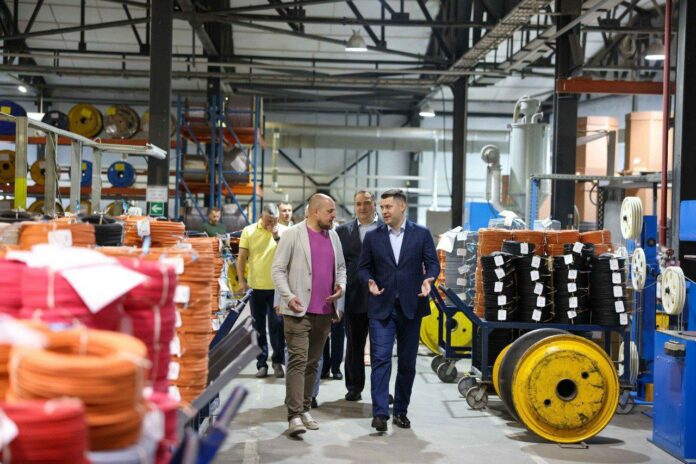 Глава Г. о. Подольск побывал на предприятии «СПКБ Техно» и ознакомился с работой цехов