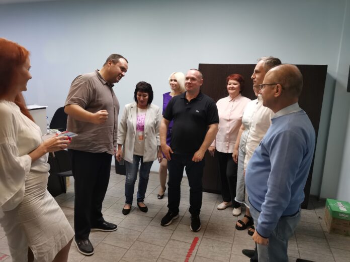 Депутат Горсовета встретился с избирателями мкр. Кузнечики в ФК «Амазонка»