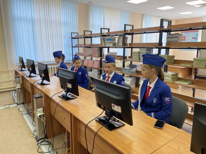 Школьники из Подольска приступили к проверке своих знаний по ПДД на Всероссийской онлайн-олимпиаде «Безопасные...