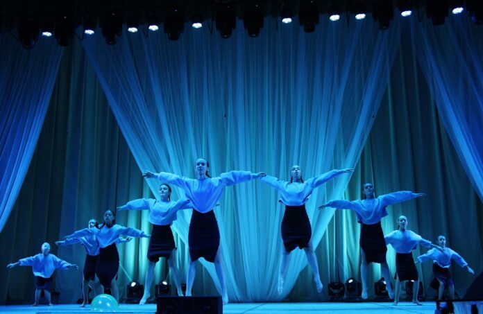 Услышать мир