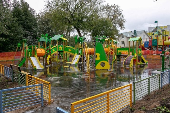 Новую детскую площадку откроют в поселке Быково по губернаторской программе 