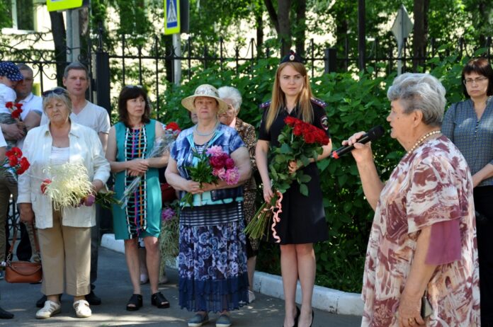 Сотрудники УМВД России по г.о. Подольск и общественники почтили память Героя России Александра Монетова