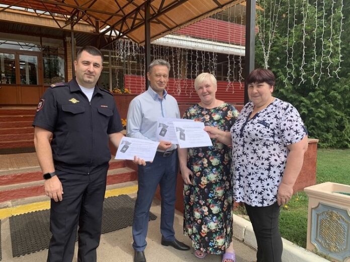 В Подольске полицейские и общественники встретились с гражданами Луганской и Донецкой народных республик в...