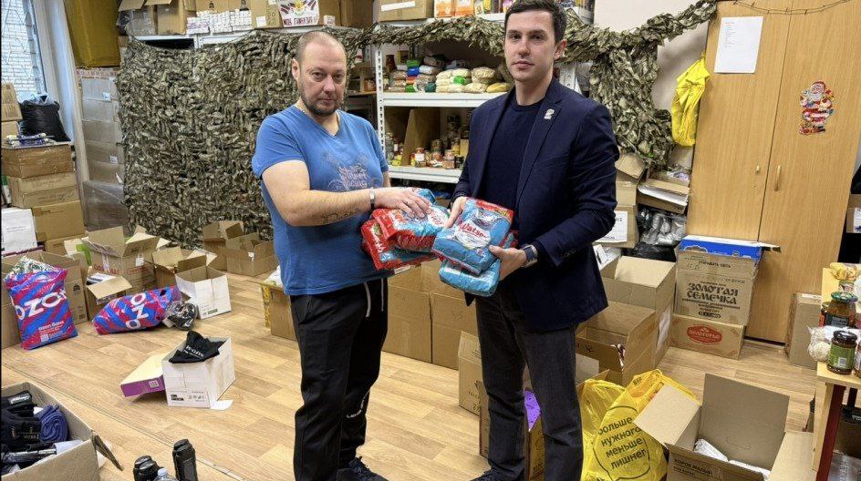 «Единая Россия» передает новогодние подарки для бездомных животных Подольска