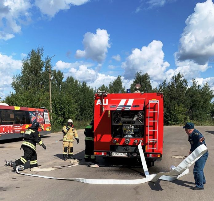 В совместных учениях по ликвидации последствий ДТП участвовали подольские спасатели