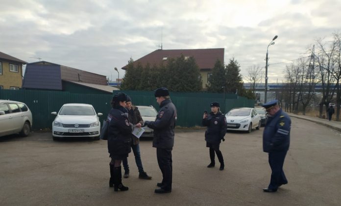 На станции «Весенняя» прошёл рейд по выявлению нарушений правил перехода через ж/д пути