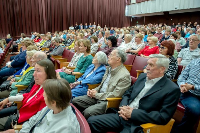 Сотрудников АО ОКБ «ГИДРОПРЕСС» поздравили с профессиональным праздником
