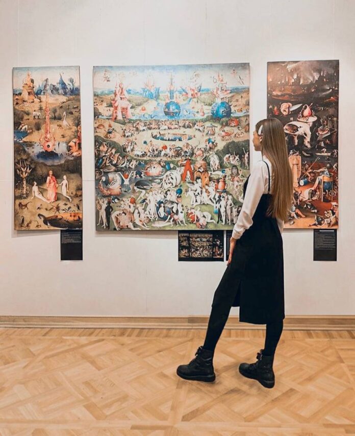 На выставку «Мистические образы и тайны» приглашает всех желающих Подольский выставочный зал