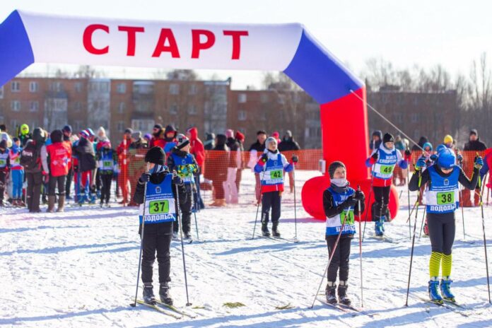 В память о Герое России Александре Монетове в поселке Дубровицы состоялись XXIII соревнования по...