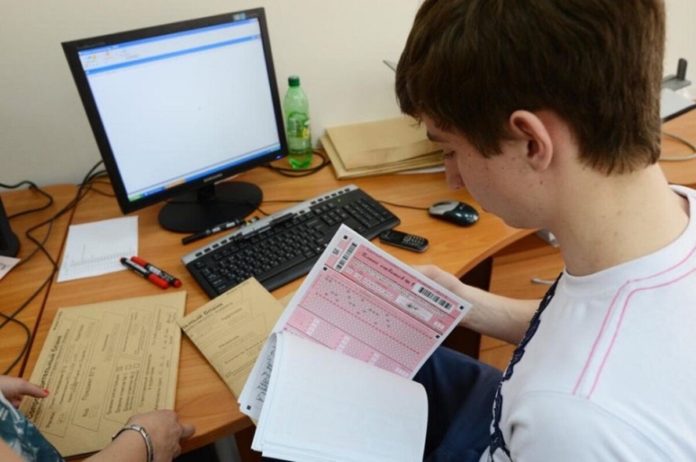 Подольские выпускники будут сдавать ЕГЭ по информатике на компьютерах