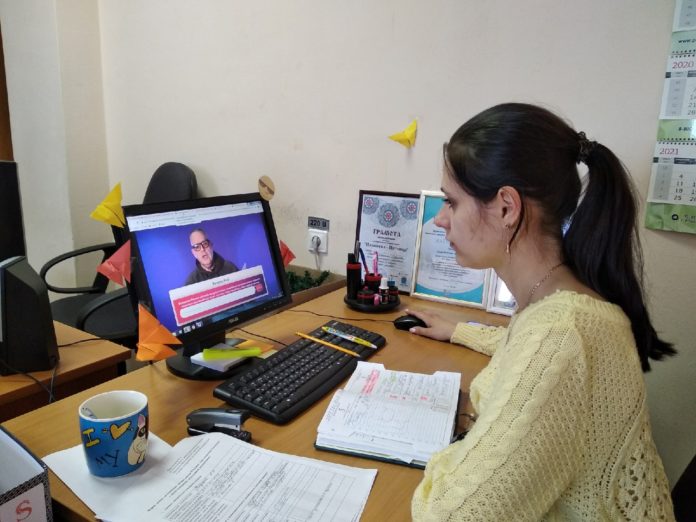 Работники Молодежного центра «Максимум» приняли участие в «Интеллектуальном диктанте»