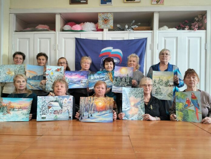 Художники ИЗО студии закончили работу над зимними пейзажами