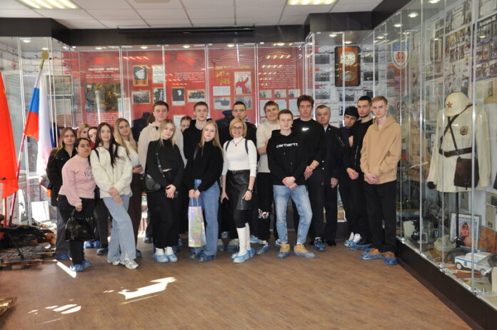 В Подольске прошла экскурсия по Музею истории УМВД для студентов