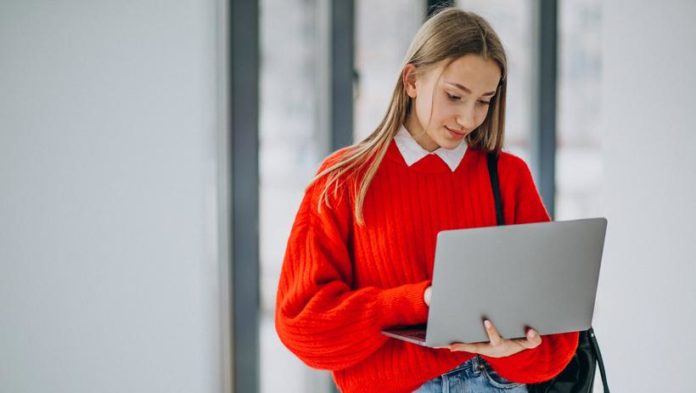 Через Госуслуги можно пройти регистрацию в АИС «Молодежь России»