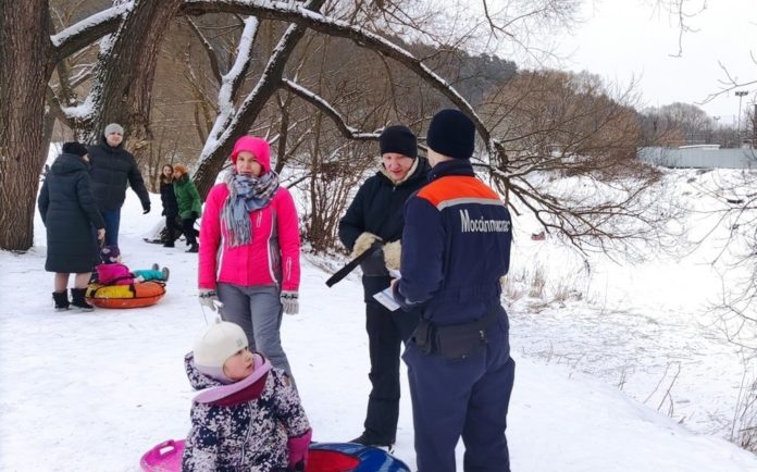 Спасательные формирования противопожарно-спасательной службы Московской области в новогодние дни проводят областную акцию «Тонкий лед»