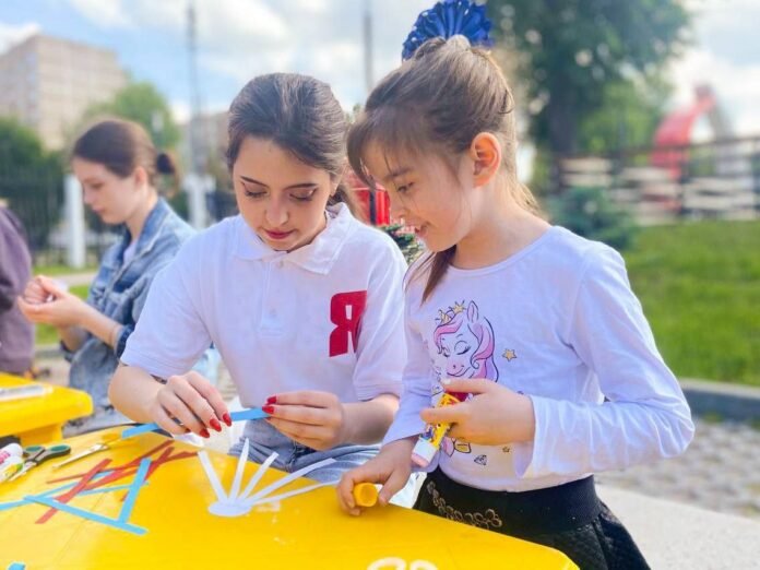 Подольские молодогвардейцы провели мастер — классы для детей в парке Культуры и отдыха им....