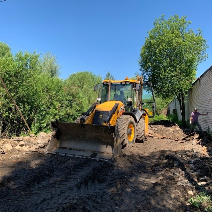 Строительство тротуара от ЖК «Эстет» возобновилось