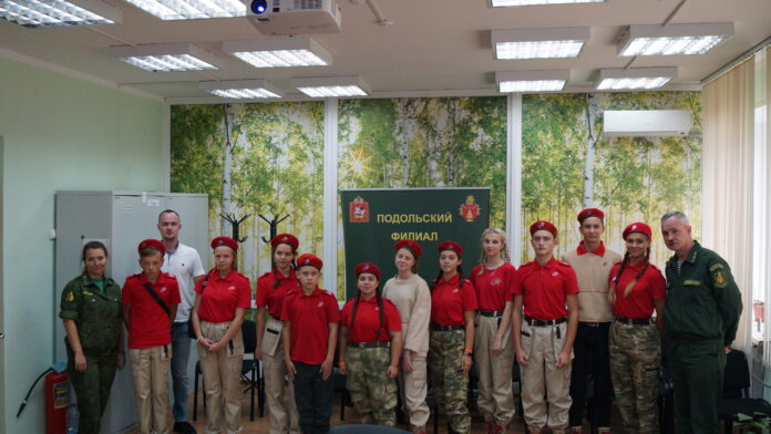 Работники Подольского филиала ГКУ МО «Мособллес» провели встречу с юнармейцами