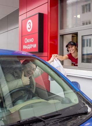 На автомагистрали М-2 «Крым» откроется ресторан быстрого обслуживания «KFC»