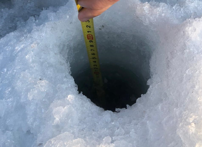 О толщине льда на Пахре 10 февраля