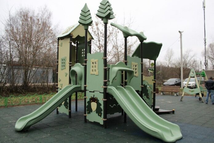 В горокруге Подольск появилась новая современная детская площадка