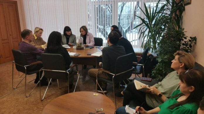 Депутат Совета депутатов встретилась с жителями микрорайона Львовский