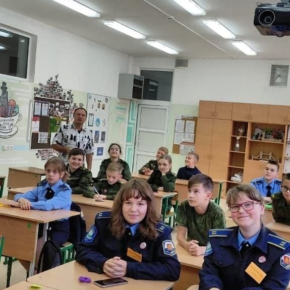 Профориентационный час по туристической подготовке прошел в школе № 32 Подольска