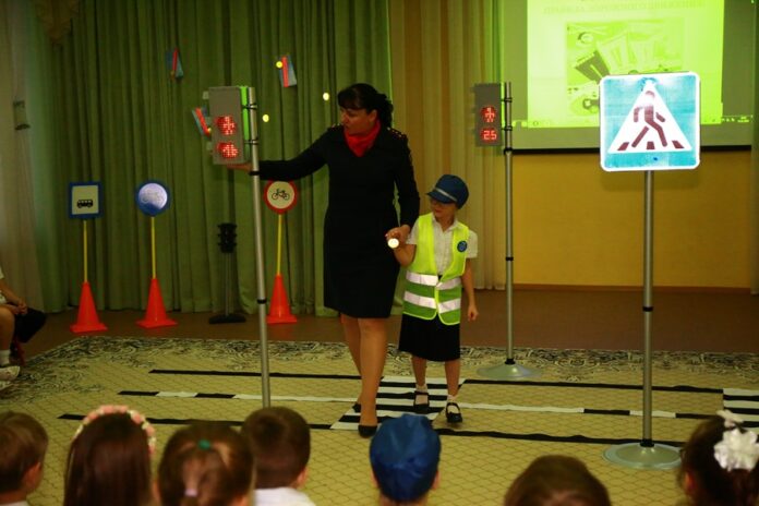 Сотрудники Подольской Госавтоинспекции организовали тематические мероприятия, посвященные Дню матери