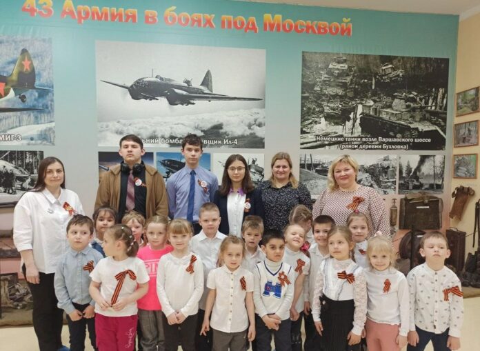 Воспитанники детского сада посетили школьный военно-исторический музей «Они защищали Москву»