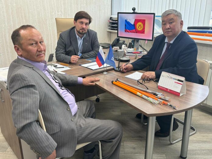 Член фракции «Единая Россия» провел переговоры с советником президента Киргизии