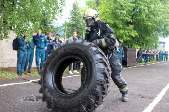 В Подольске проходит областной этап смотра-конкурса на лучшее звено ГДЗС для спасателей Московской области