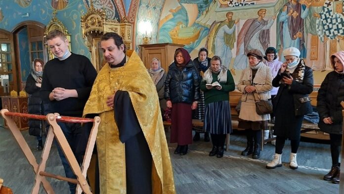 Волонтерский молебен состоялся в Воскресенском храме