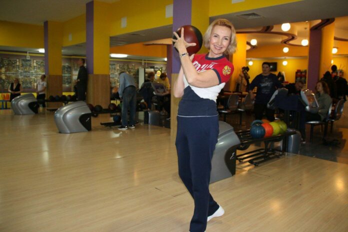 На базе КПЦ «Дубровицы» прошли городские соревнования по боулингу среди инвалидов