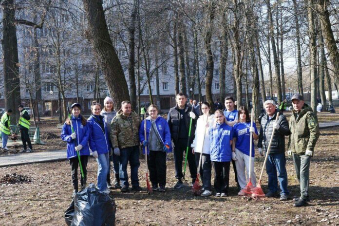 Первый массовый весенний субботник прошел в Подольске