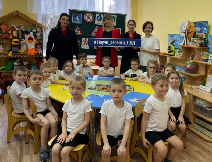 Сотрудники Госавтоинспекции Московской области провели интерактивные игры с юными пешеходами