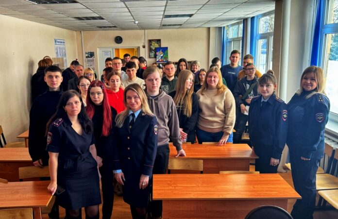 В Подольске полицейские провели акцию «Студенческий десант»